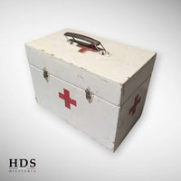 Wooden medical box France 40 ww2