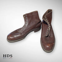 Pair of SOC 1946 T42 boots
