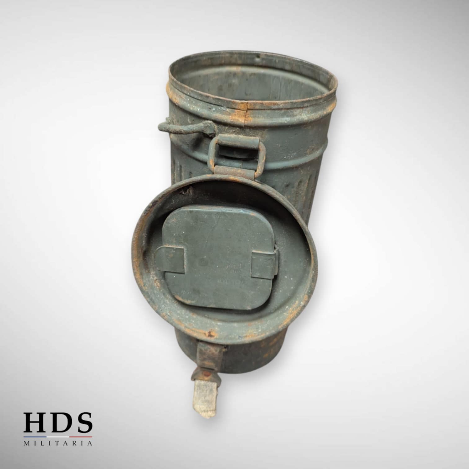Boîtier masque à gaz allemand ww2 + épave masque