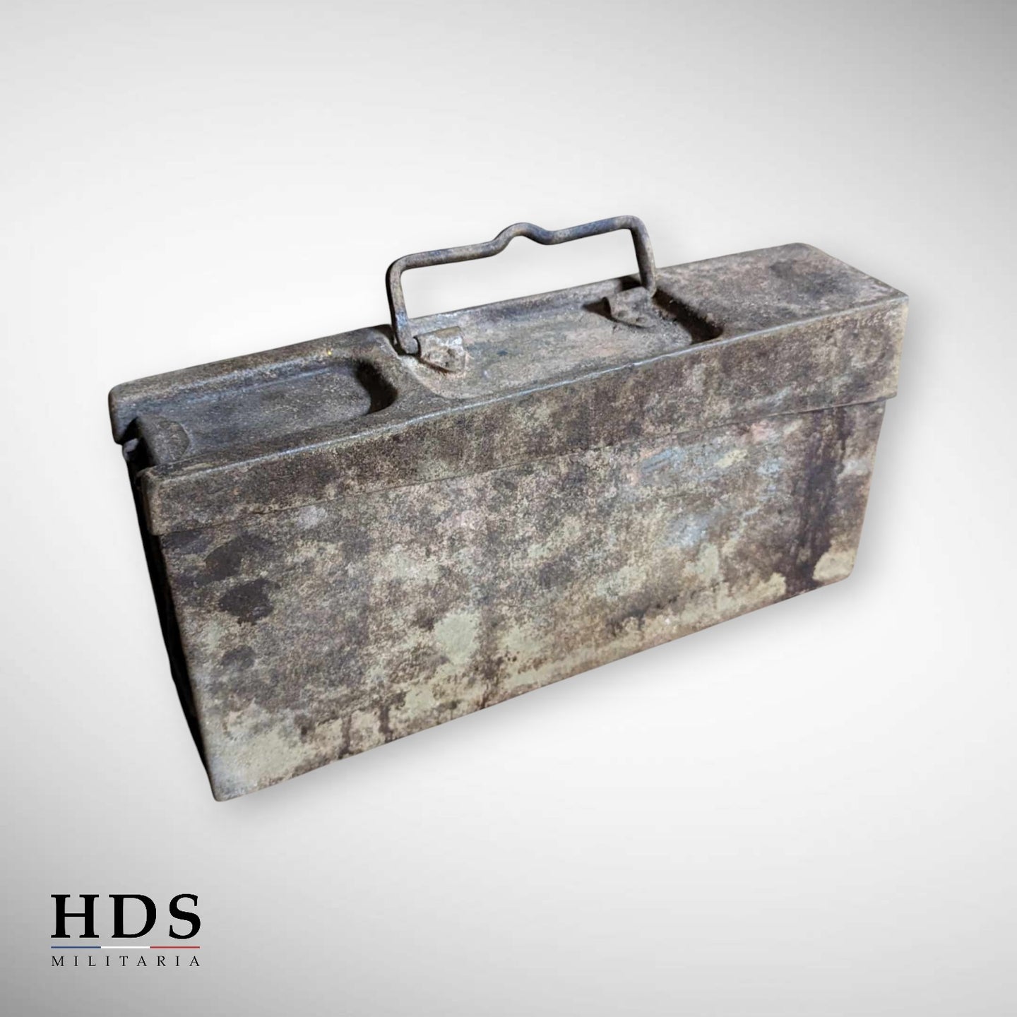 WW2 sand-colored iron MG box
