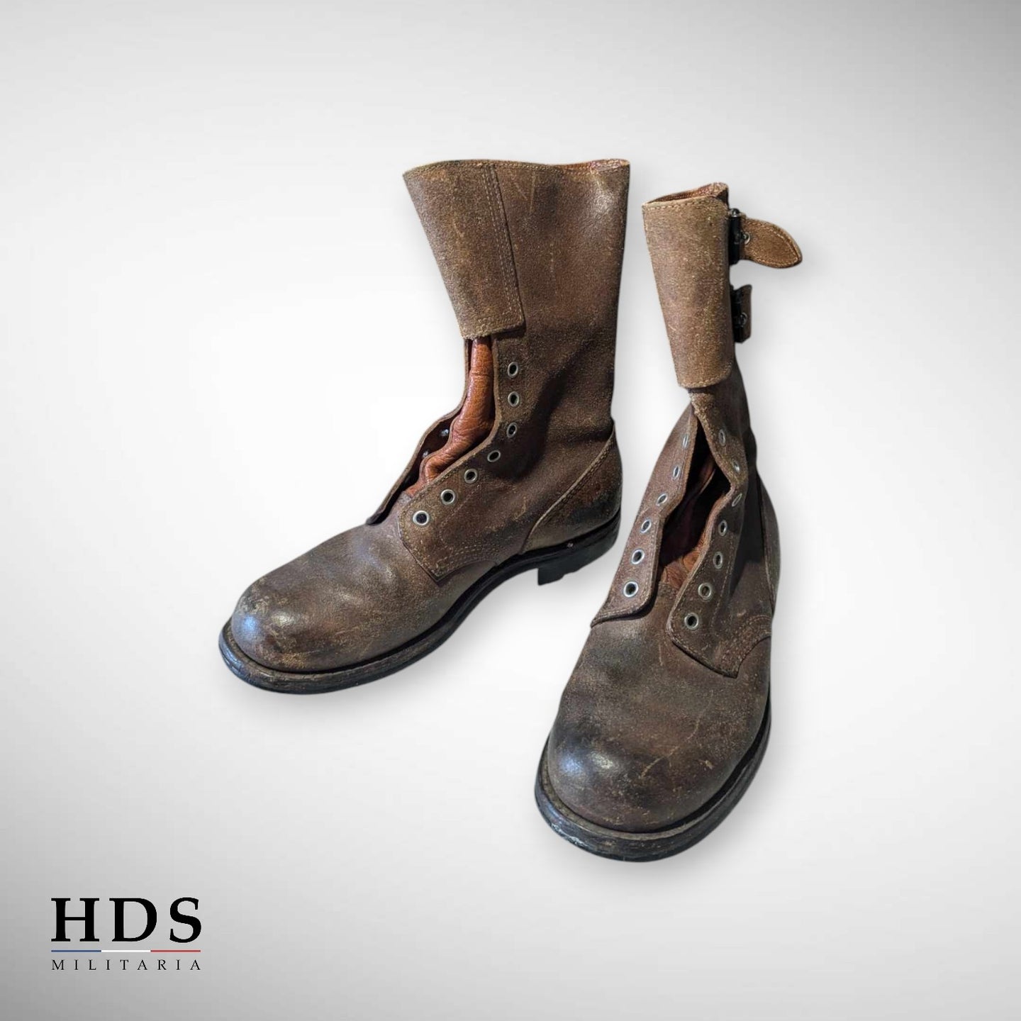 Paire de brodequins à jambière m61 T42