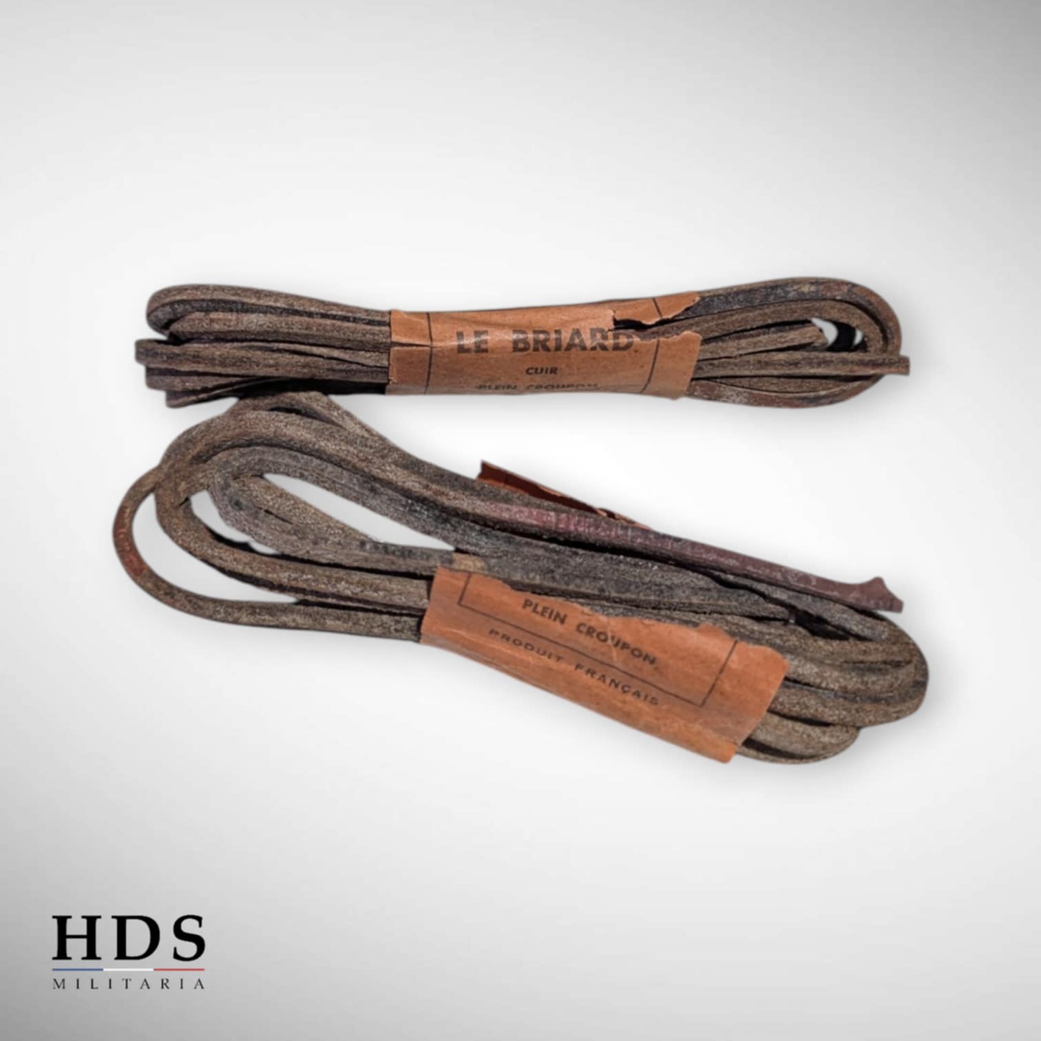 Paire de lacets en cuir ww2