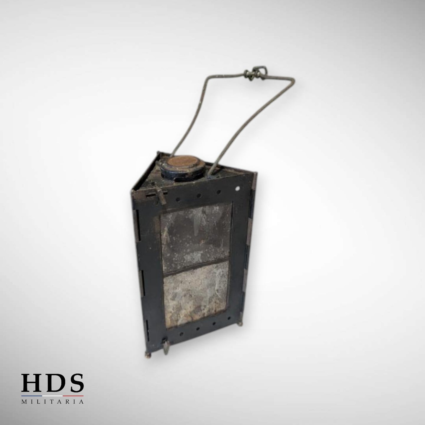 Montjardet type folding lantern ww1