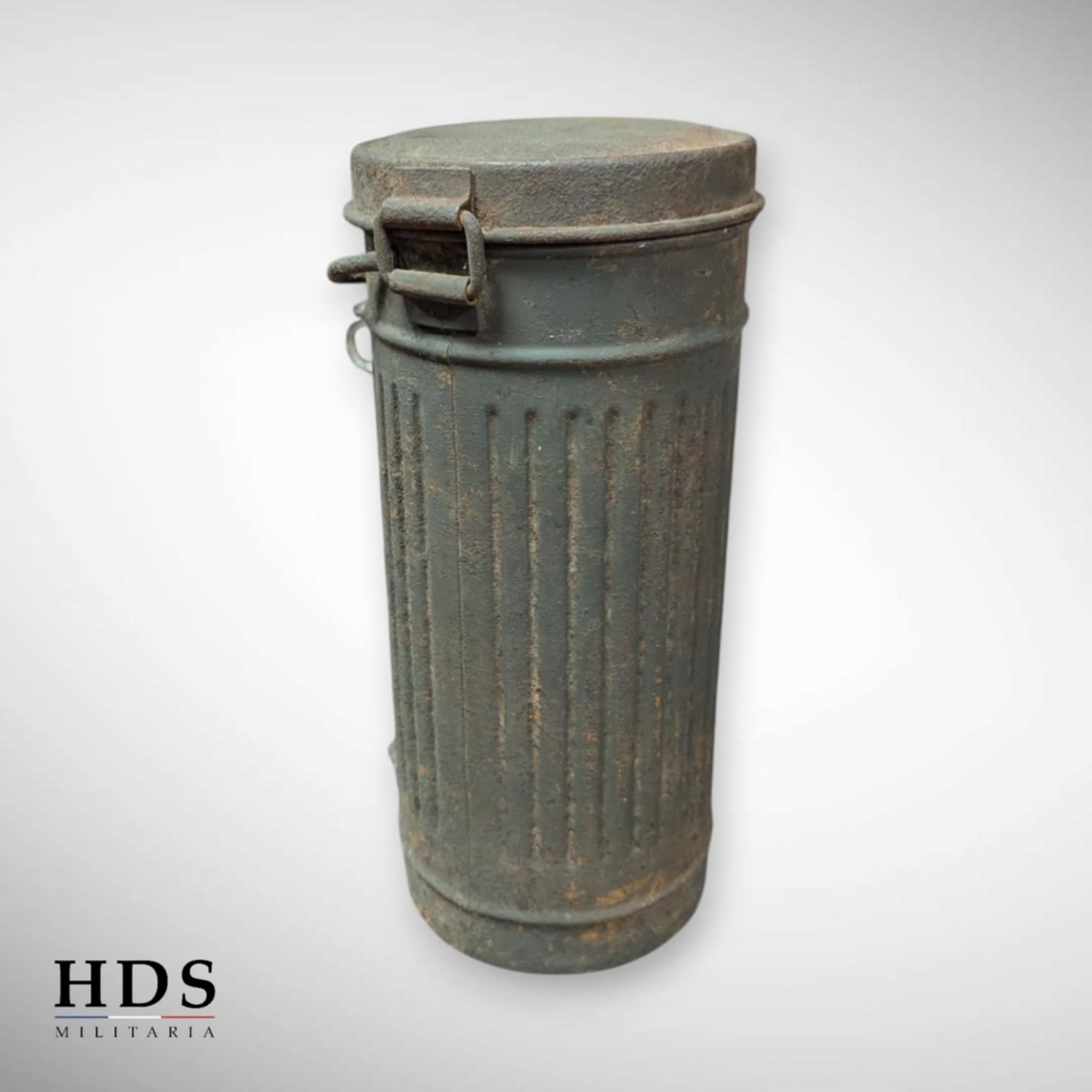 Boîtier masque à gaz allemand ww2 + épave masque