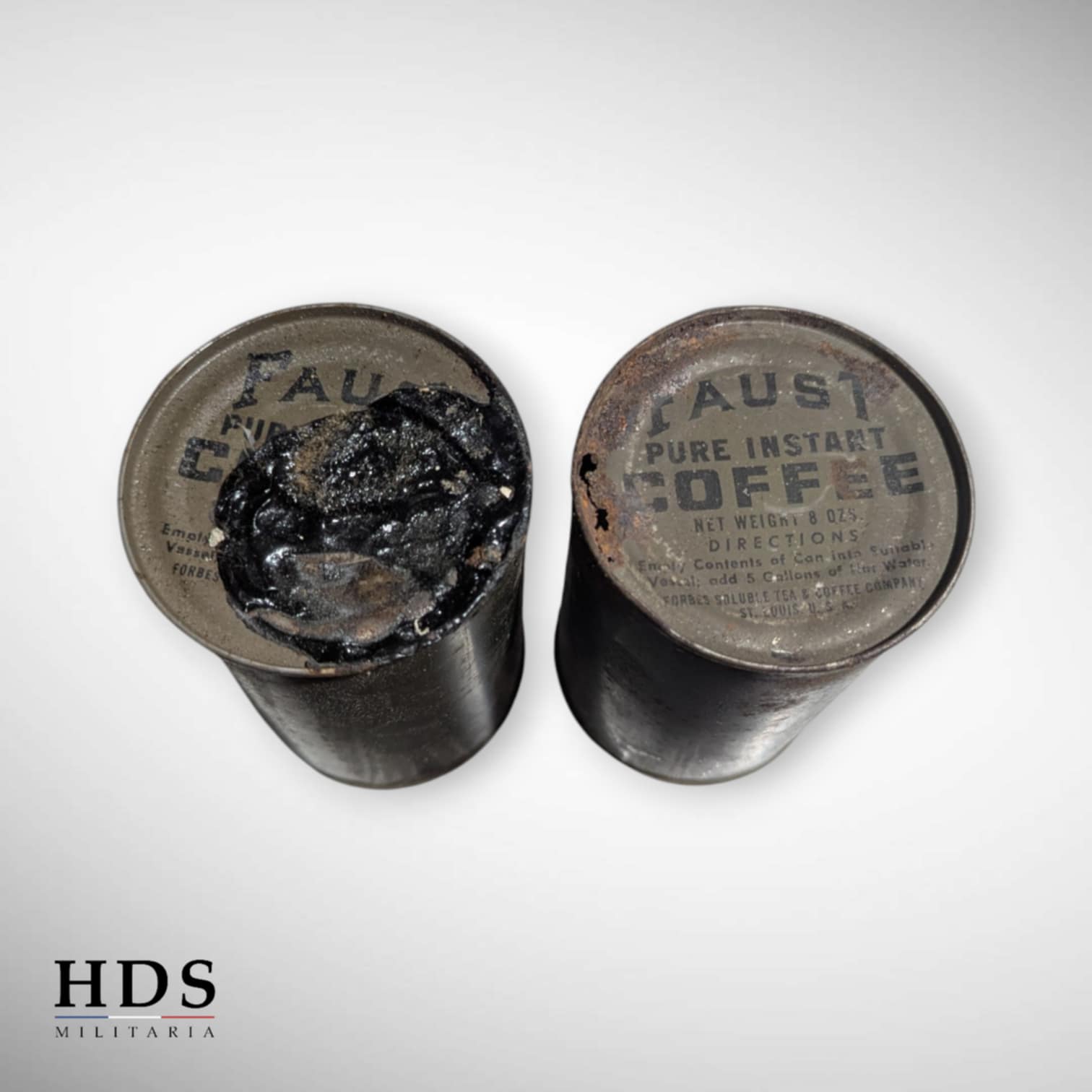 Deux boîtes de café pleines US ww2