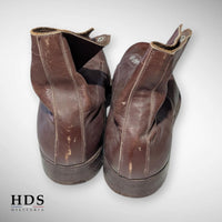 Pair of SOC 1946 T42 boots
