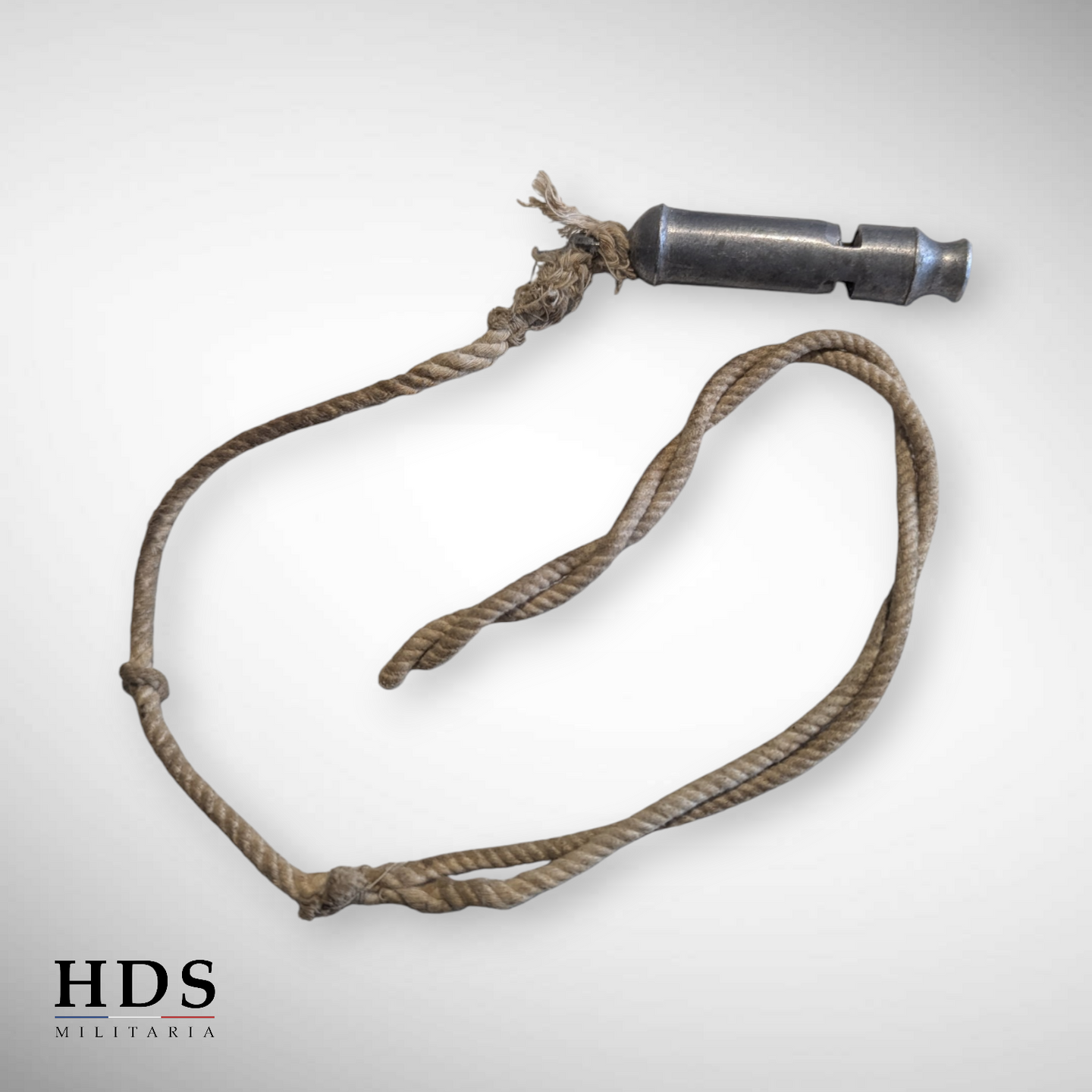 Sifflet La hutte Paris années 40 ww2