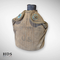 Complete US WW2 canteen