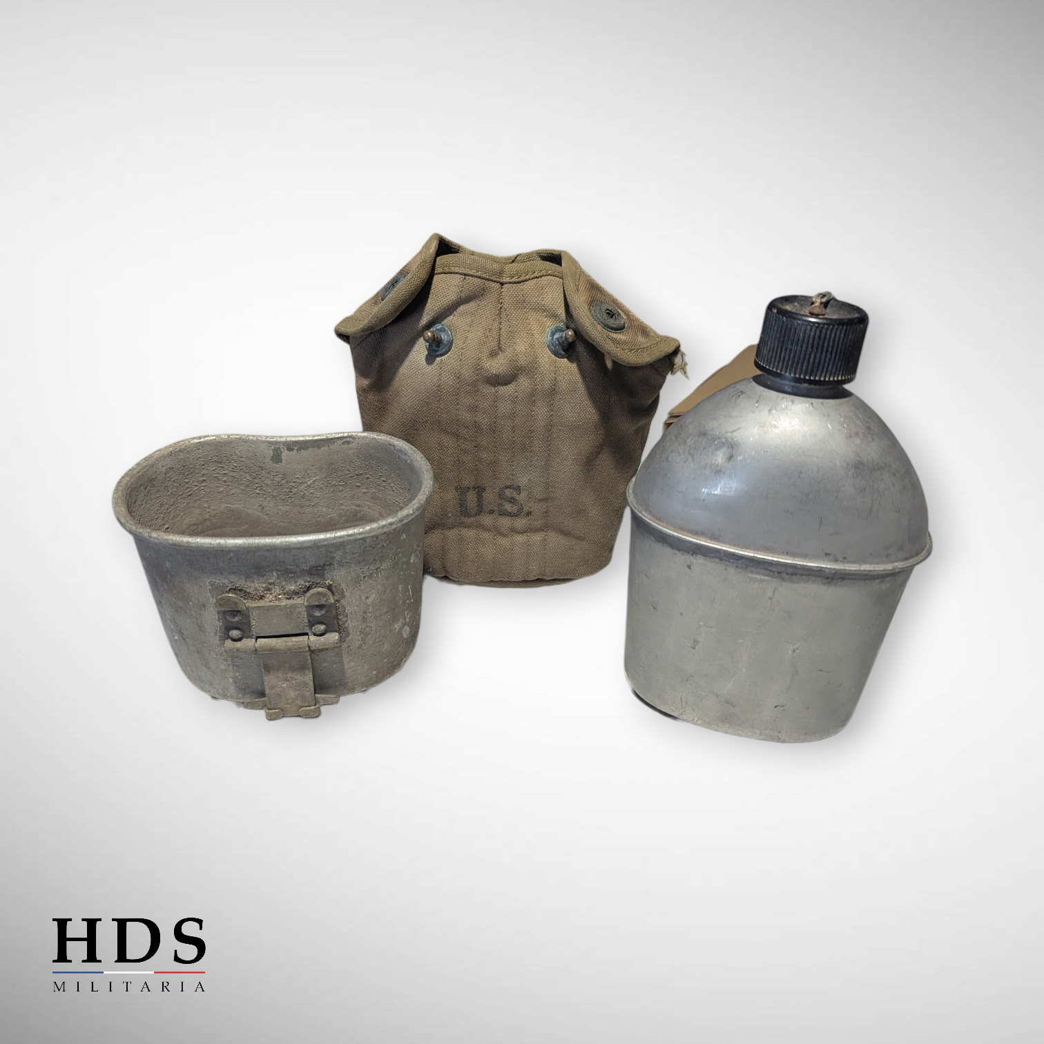 Complete US WW2 canteen