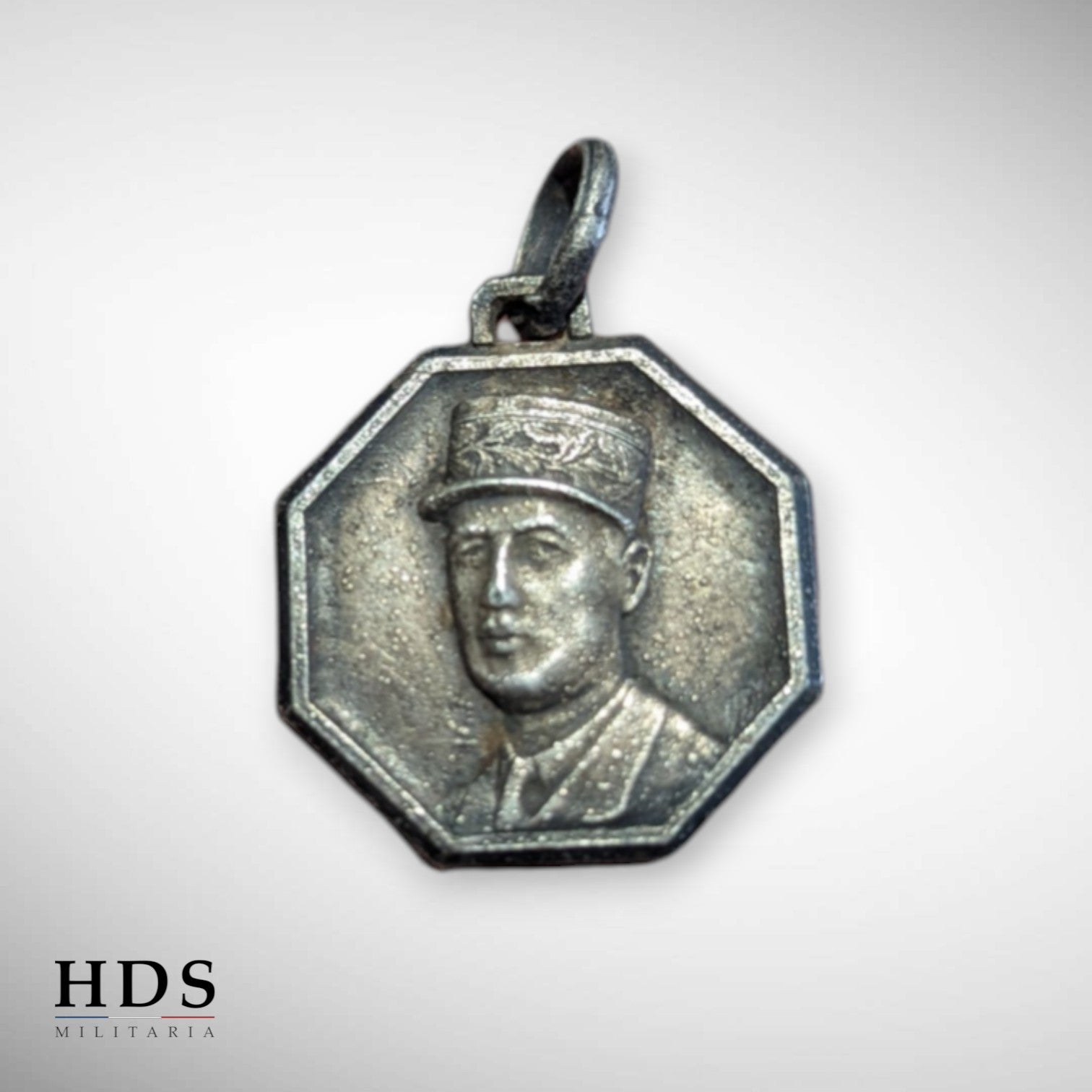 Breloque Libération ww2 pendentif de Gaulle