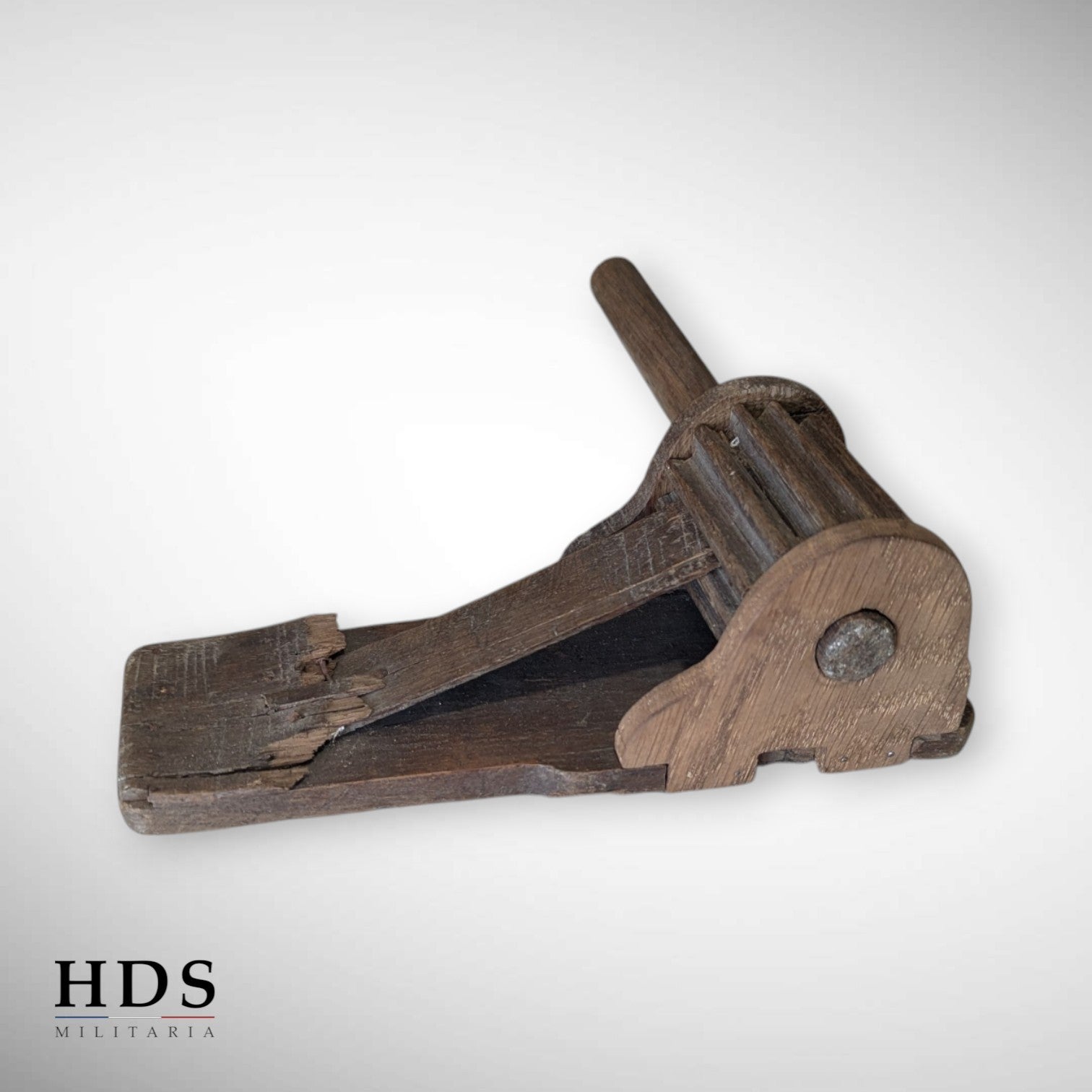 Crécelle d'alarme en bois ww1