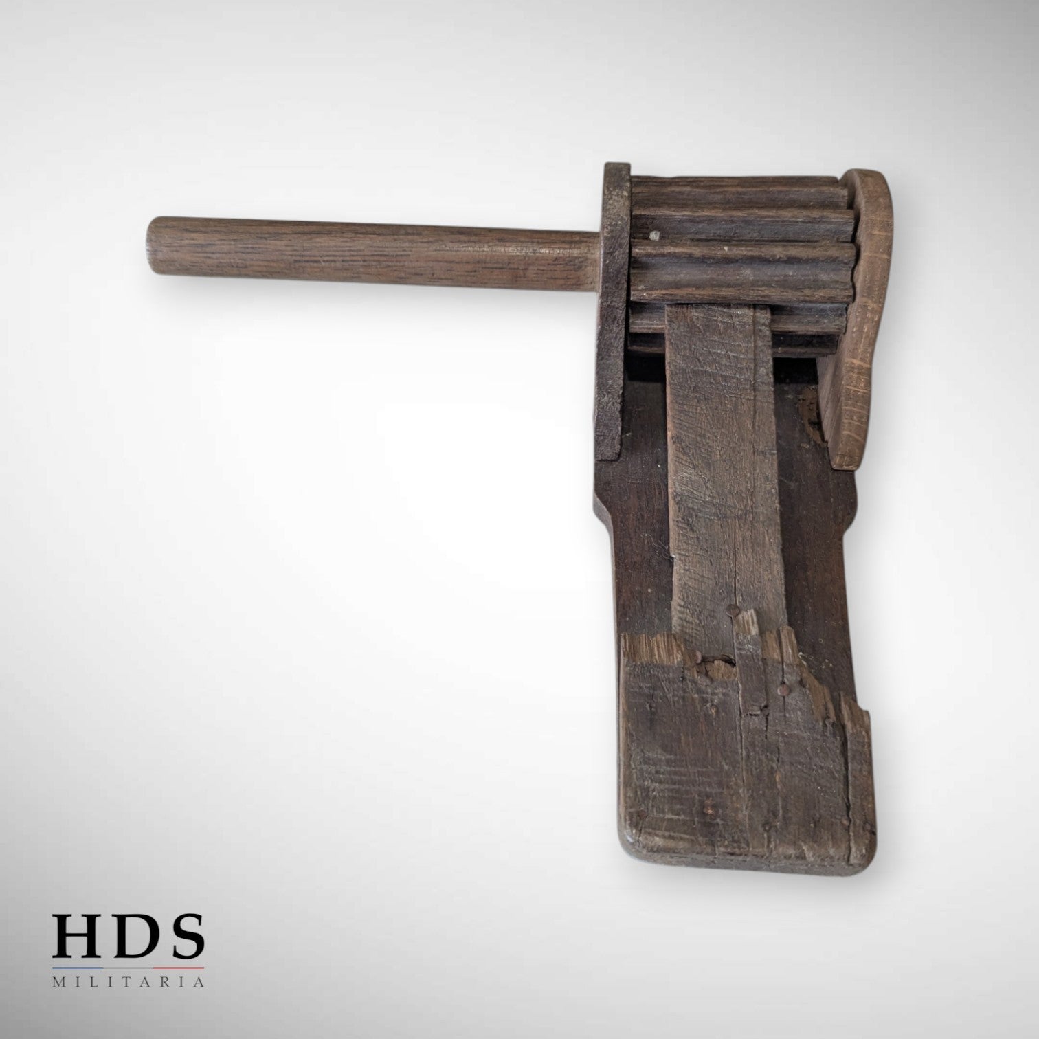 Crécelle d'alarme en bois ww1