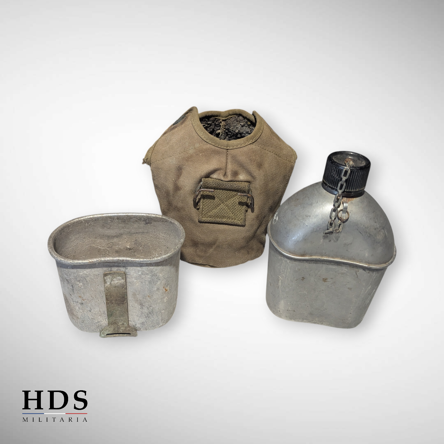 Complete US WW2 canteen