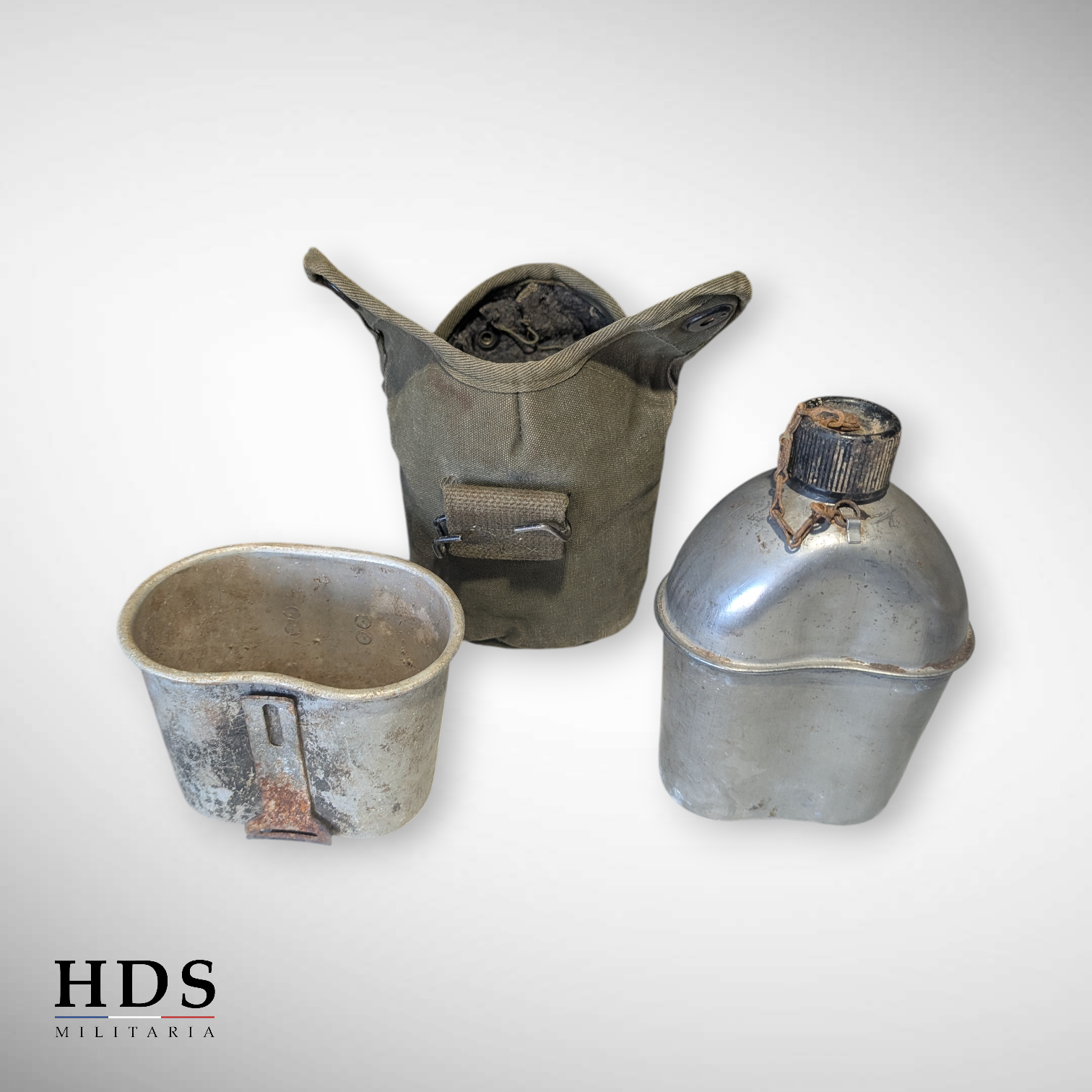 Complete US WW2 canteen