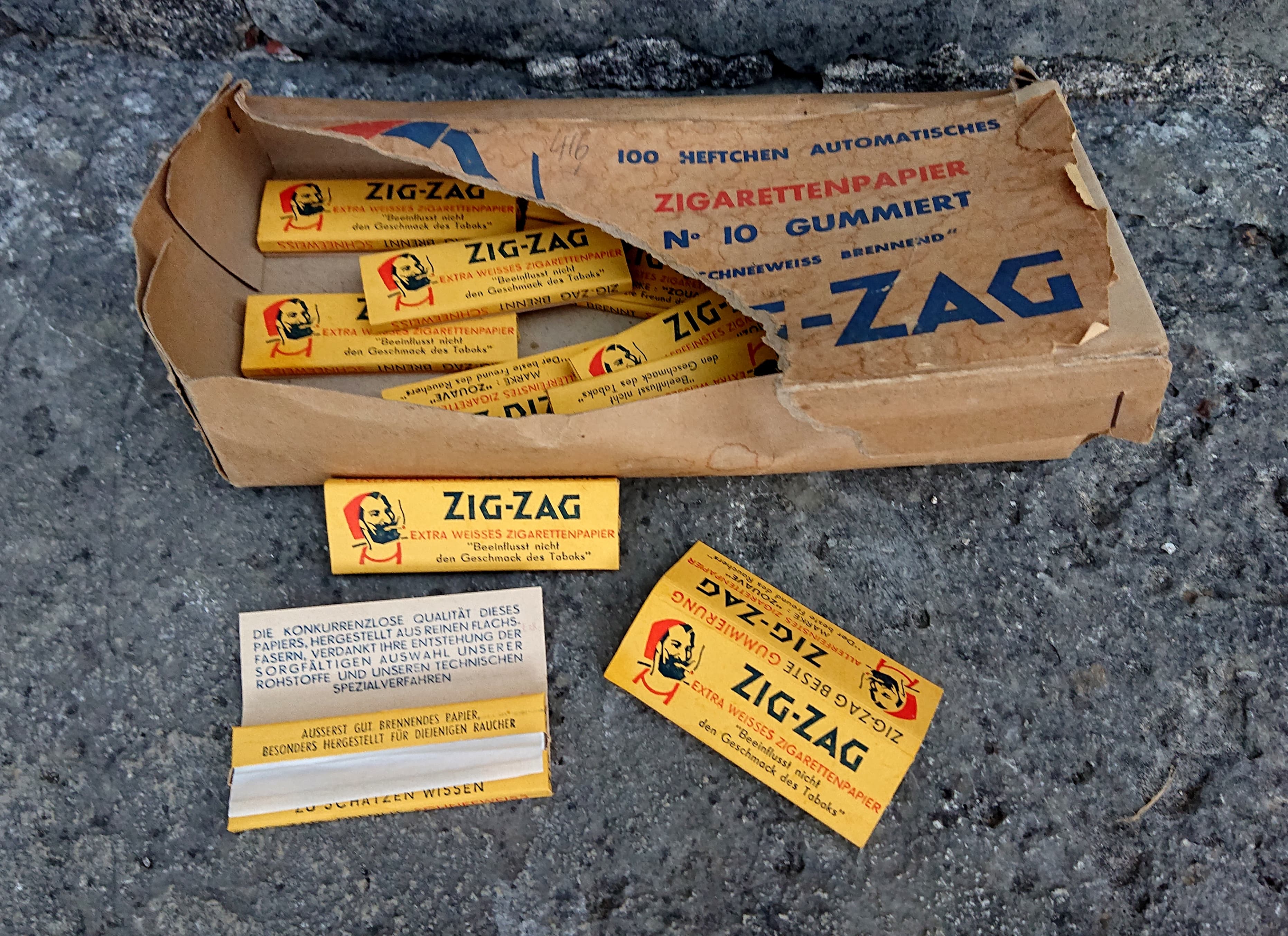 militaria : Paquet de feuilles à rouler Zigzag / Zigzag Rolling Paper Pack