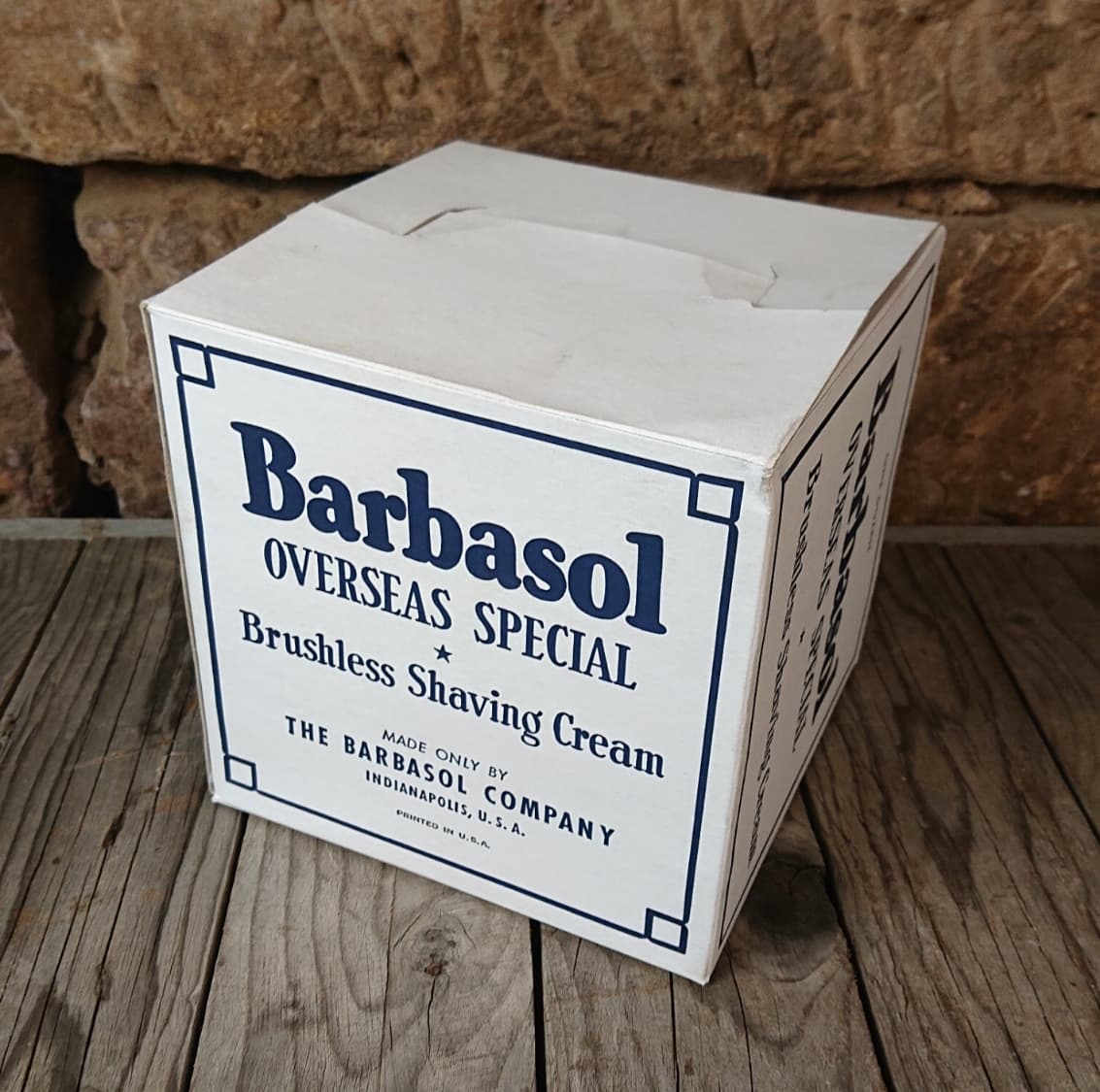militaria : Carton crème à raser Barbasol REPRO / Shaving cream package COPY