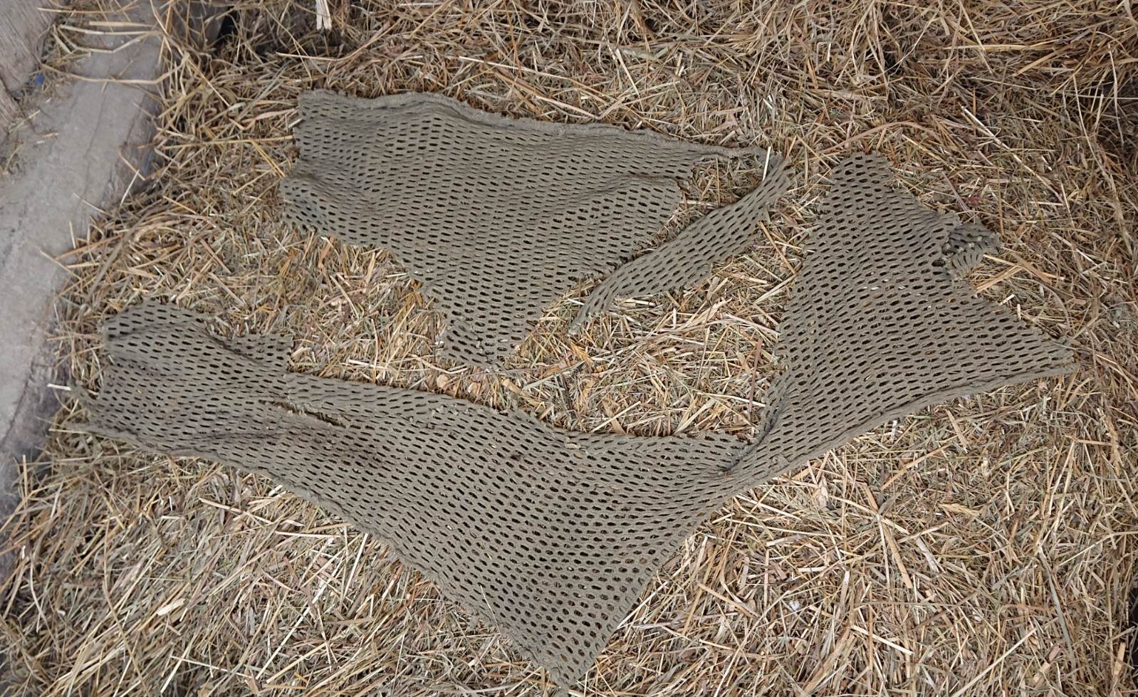 militaria : Morceaux filet camouflage crevette / US ww2amouflage Net Pieces