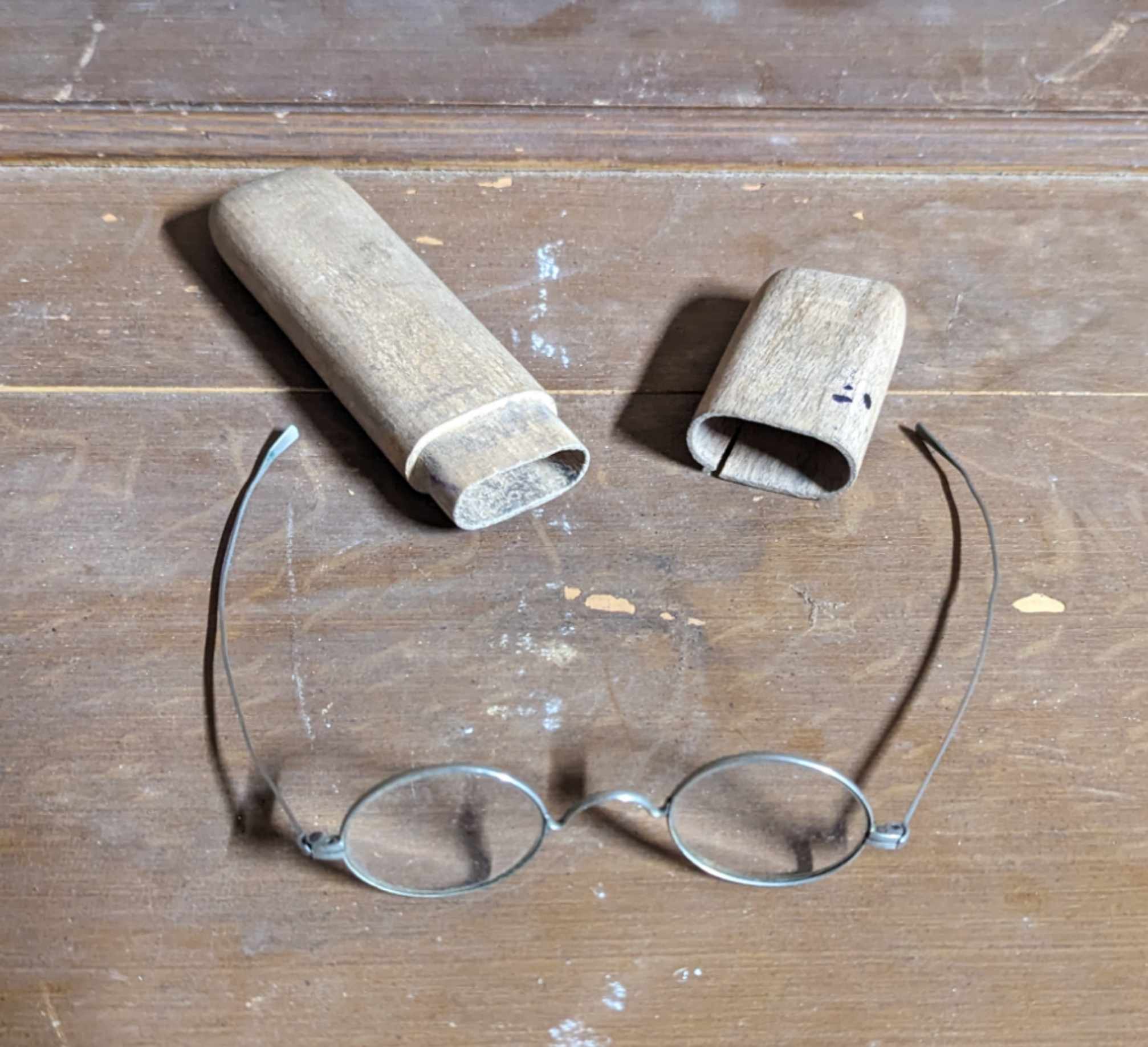 militaria : Etui + lunettes réglementaire / french ww1 glasses wooden case