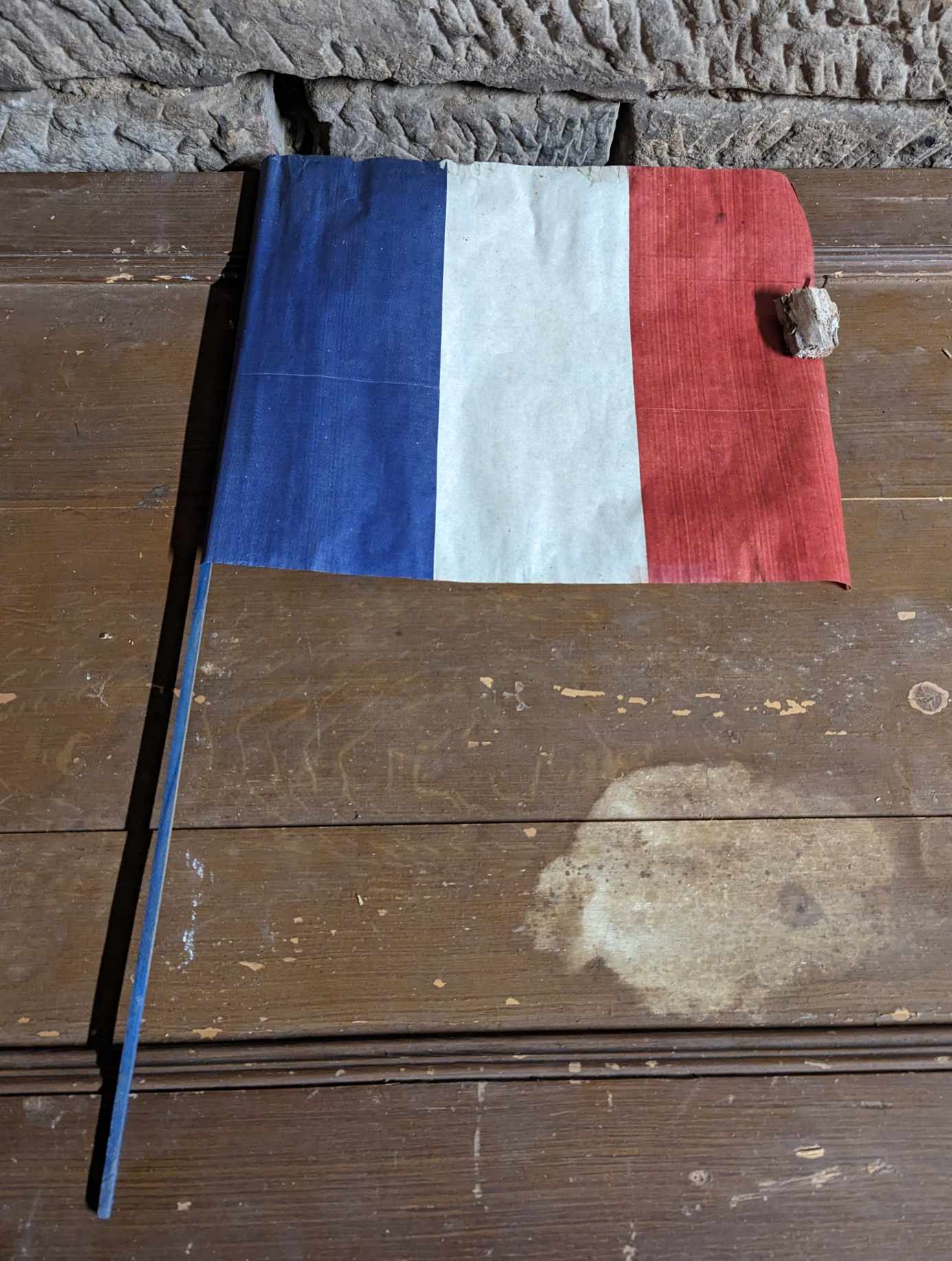 militaria : Grand drapeau Français papier Libération / ww2 french flag