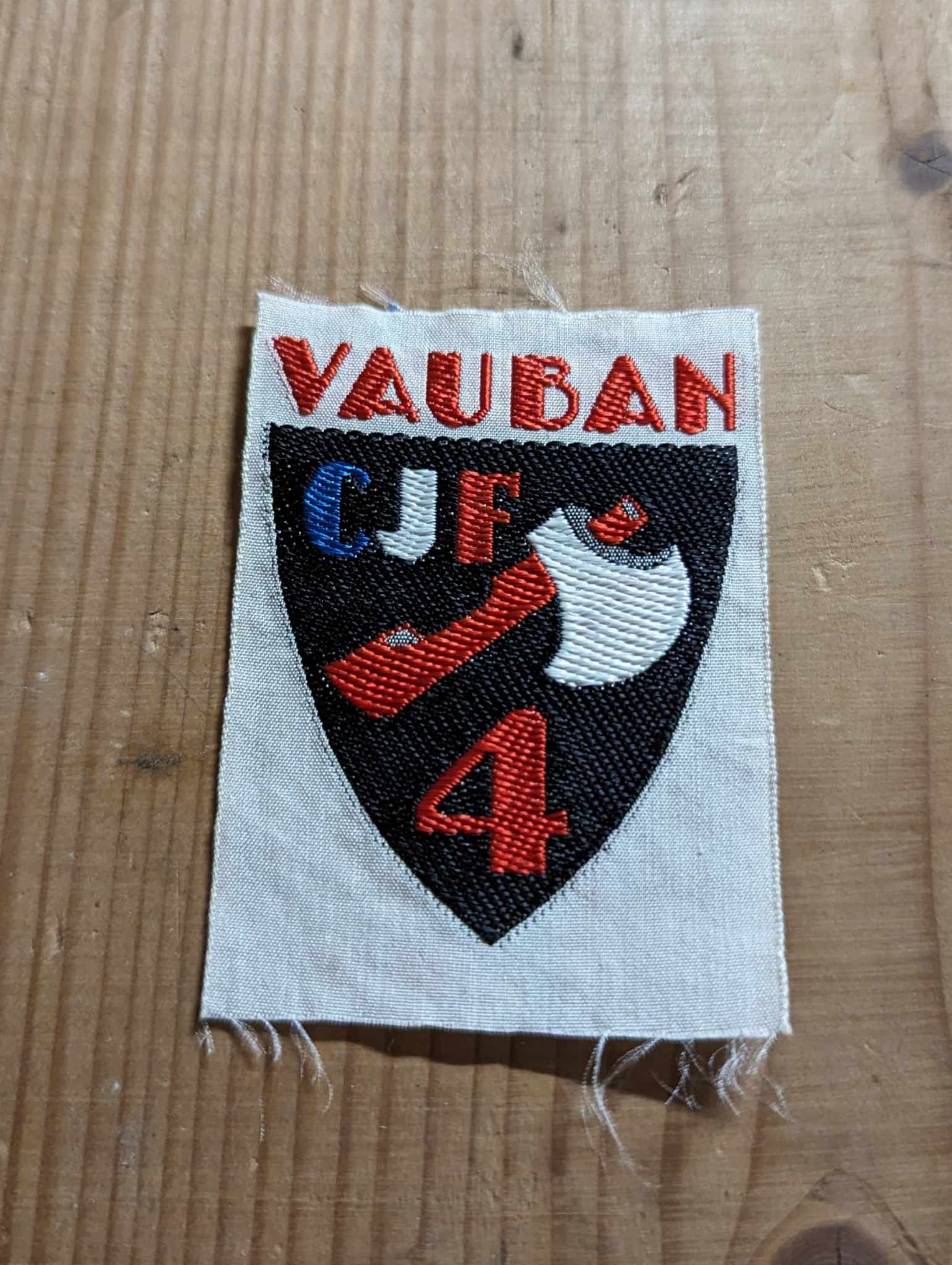 militaria : Insigne tissus CJF 4 Vauban / ww2 CJF 4 Vauban fabric patch