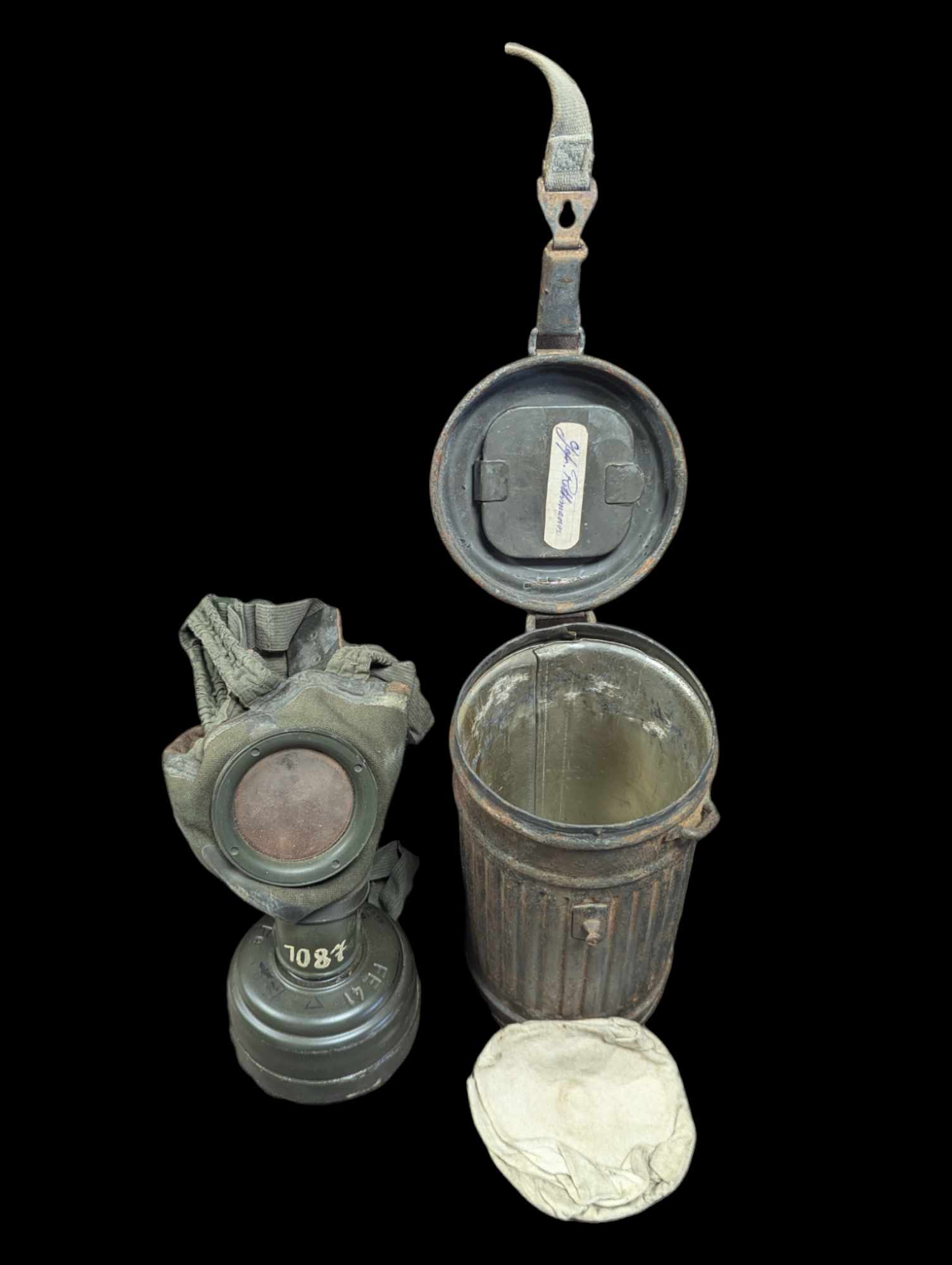 militaria : Masque à gaz allemand ww2 boîtier court / german ww2 gasmask