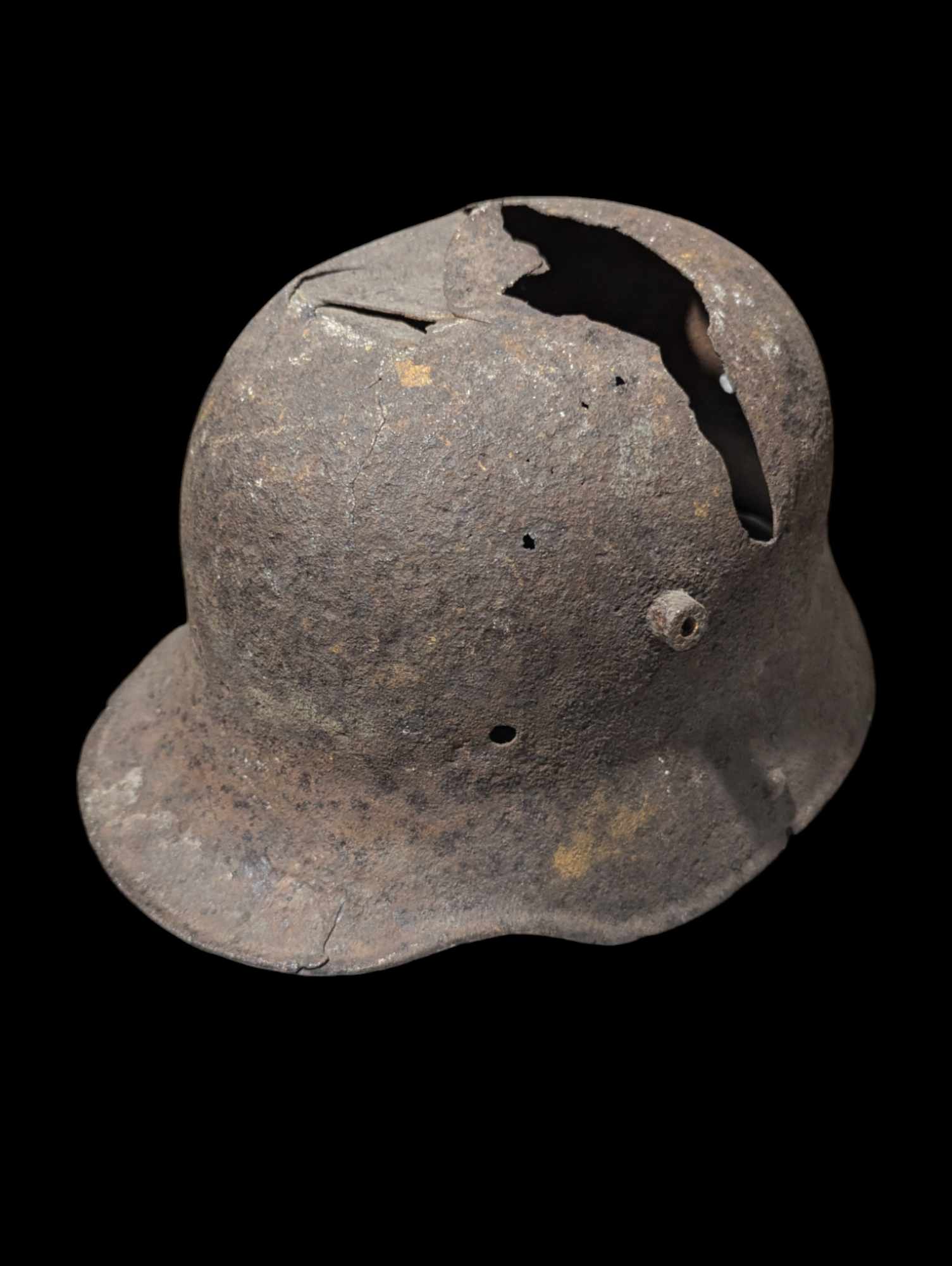 militaria : Coque casque allemand m16 / Battle damaged ww1 german helmet