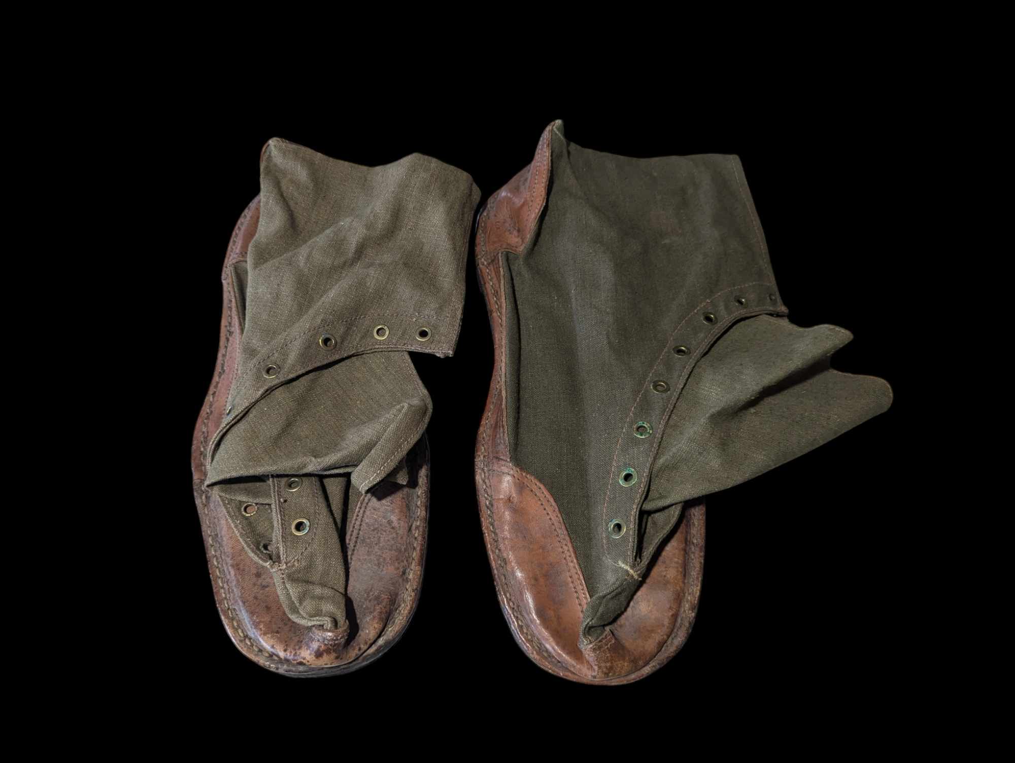 militaria : Paire de sur chaussures BCP BCA Algérie / Pair of french overshoes