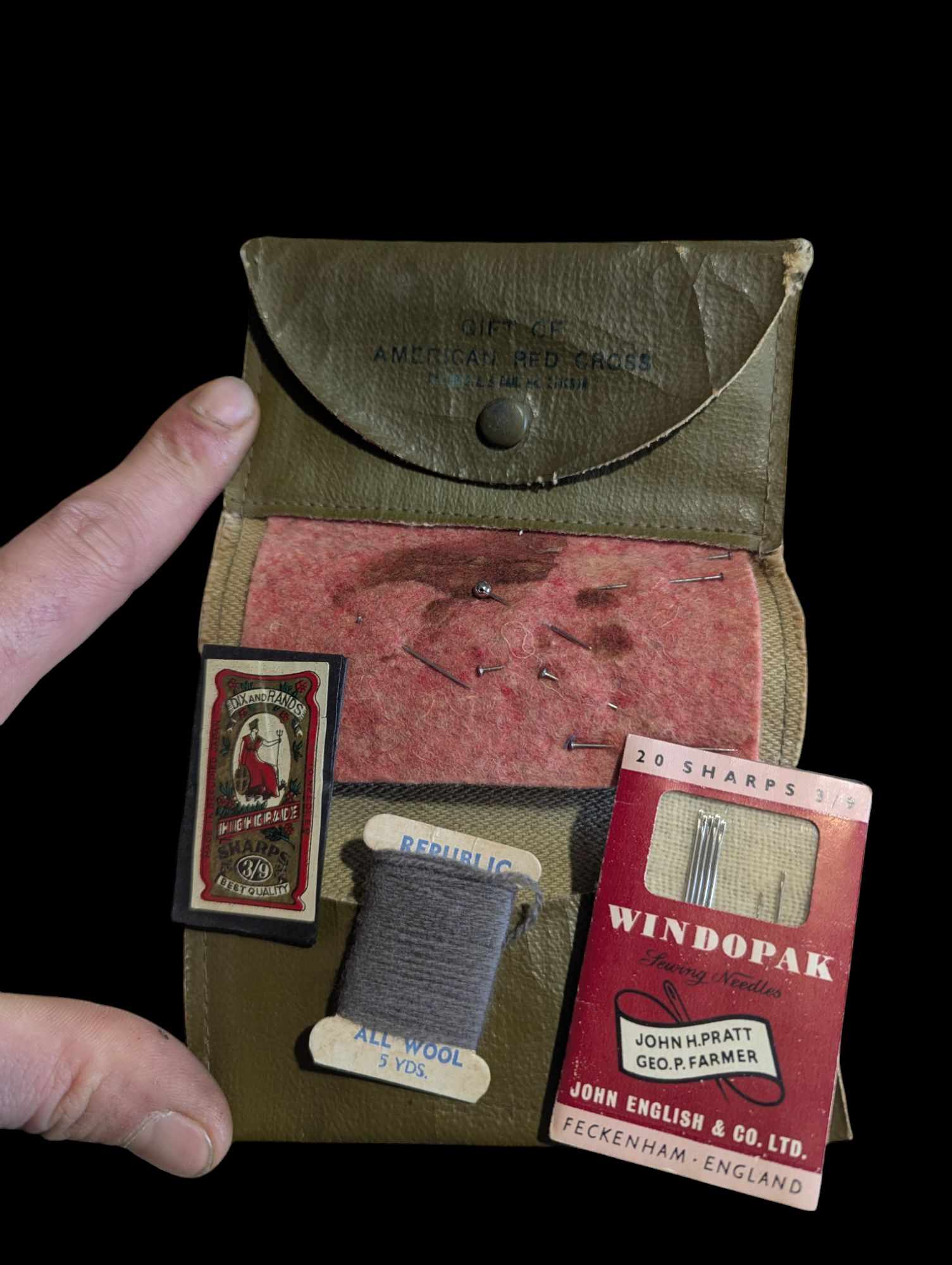 militaria : Trousse de couture US ww2 ARC / Red Cross US sewing kit