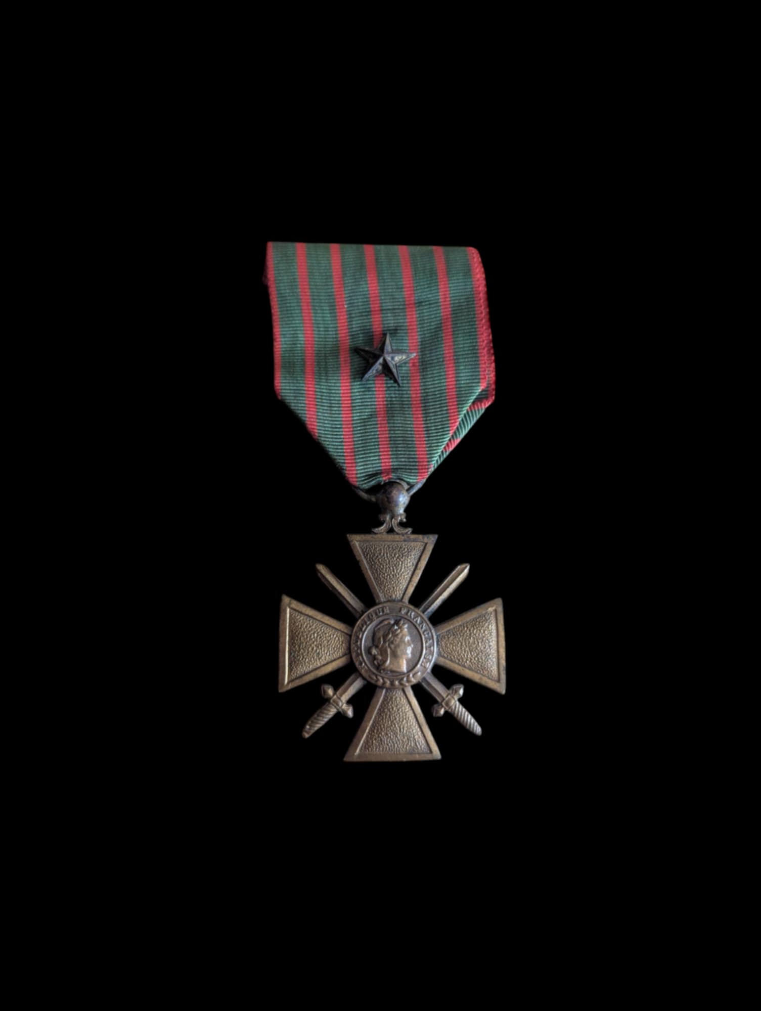 militaria : Médaille croix de guerre 1914-18 /  War Cross Medal ww1