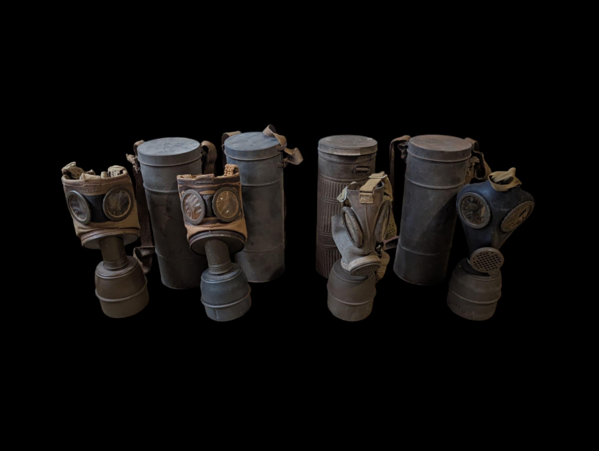 militaria : Lot 4 masques à gaz DP / French ww2 gasmask
